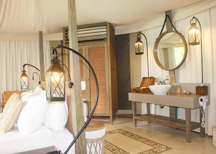 Menjangan Dynasty Resort